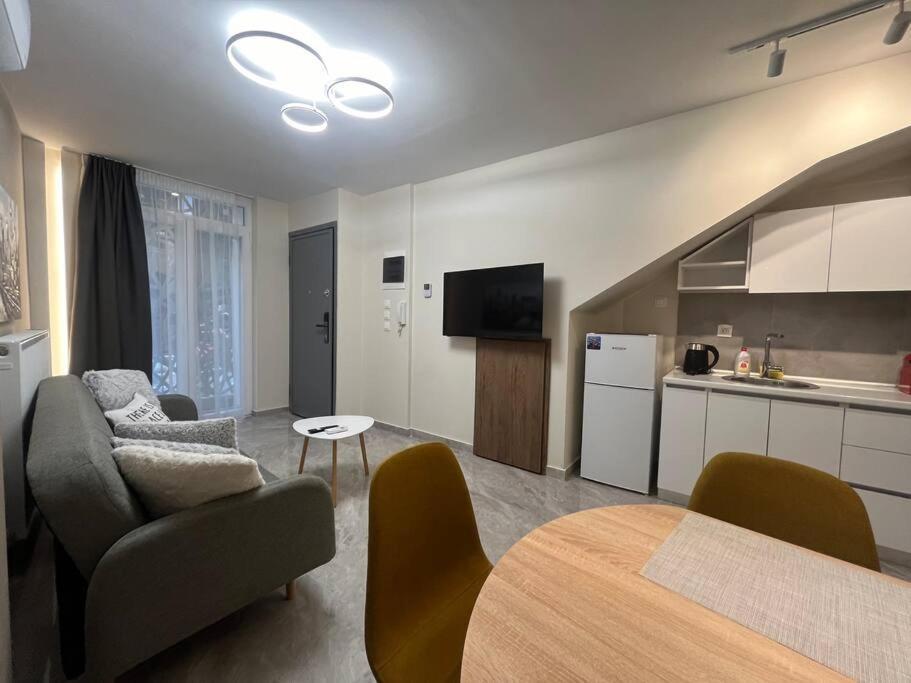 Odyssey 1 Apartment