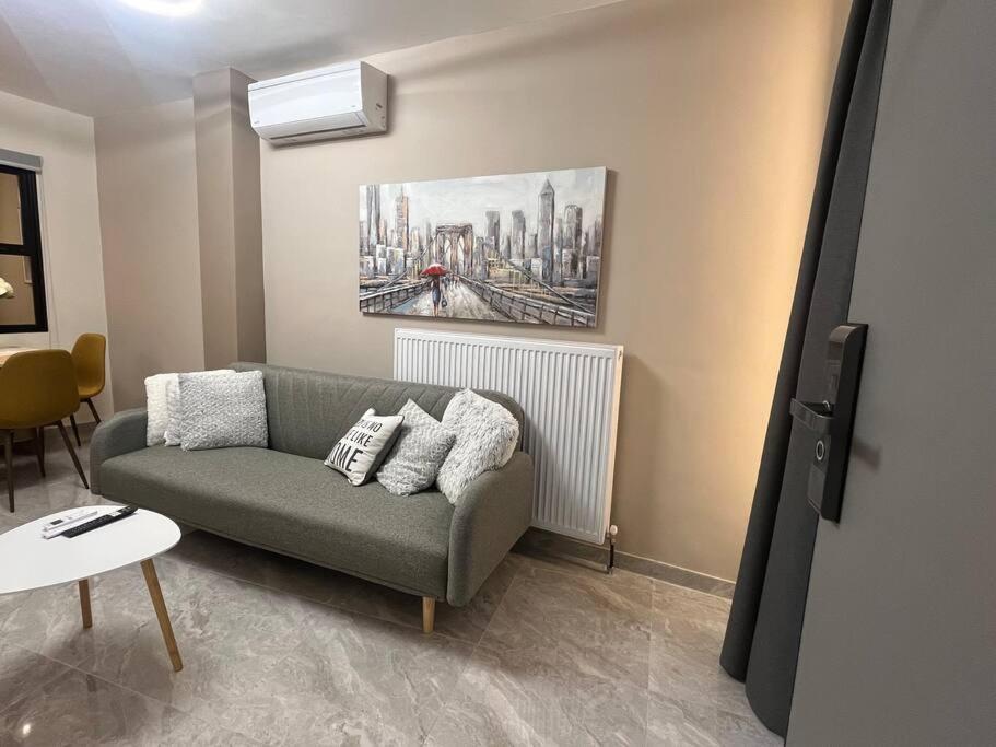 Odyssey 1 Apartment