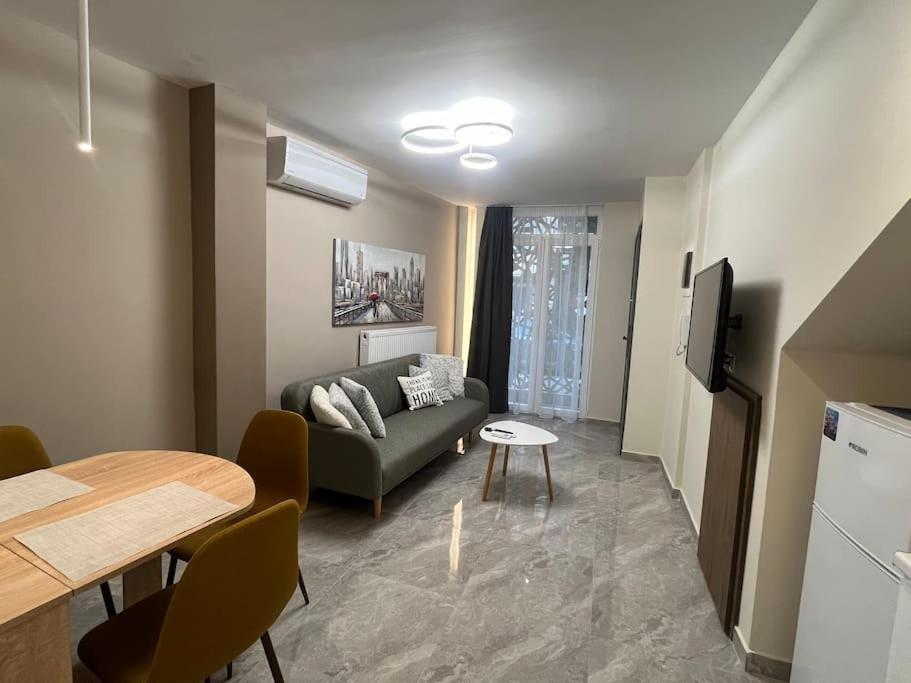 Odyssey 1 Apartment
